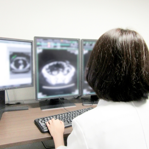 医員（レジデント）鎌村真帆